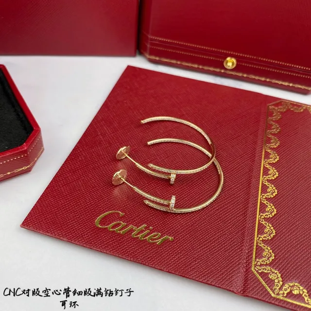 أقراط Cartier Juste un Clou Pavé الماس ذهب 4