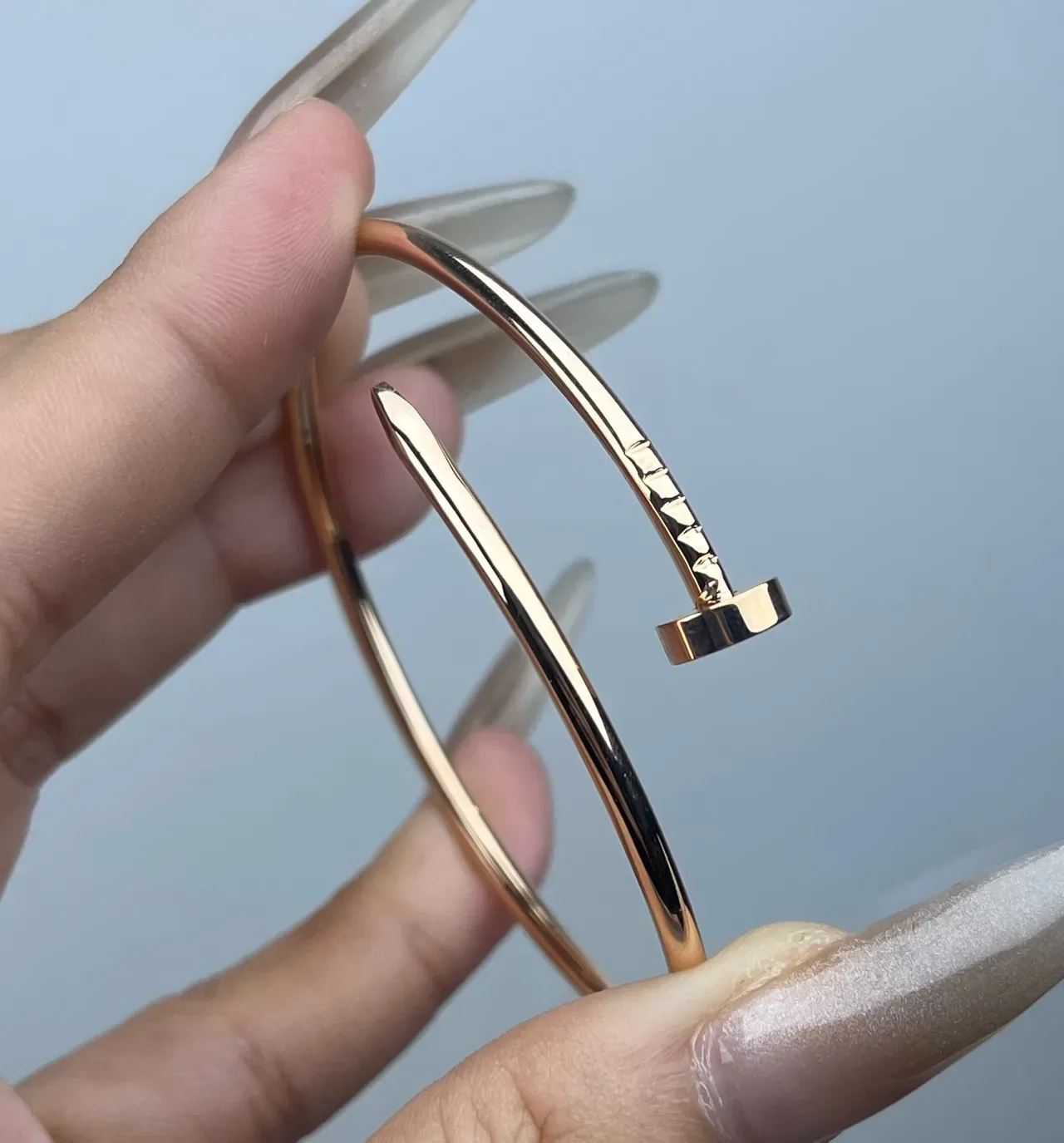 سوارة مفتوحة Cartier Juste un Clou نقش المسامير ذهب وردي 2