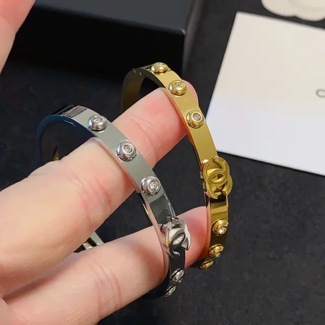 Cartier Love Brazalete rígido transparente dorado Motivo de tornillo 3