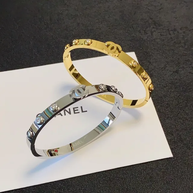 Cartier Love Brazalete rígido transparente dorado Motivo de tornillo 9