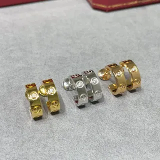 Cartier Love نصف الحلقة نمط البراغي أقراط الماس