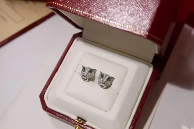 Cartier Panthère Gold Green Panther Head Motif Pavé-Set Crystals Earrings 5
