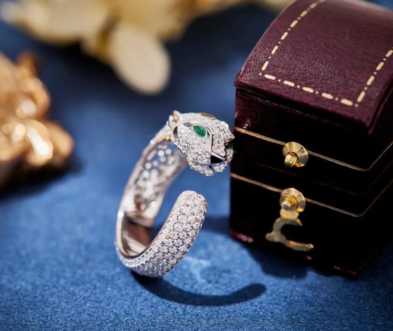 Cartier Panthère Panther Head Pavé Diamond Ring 5