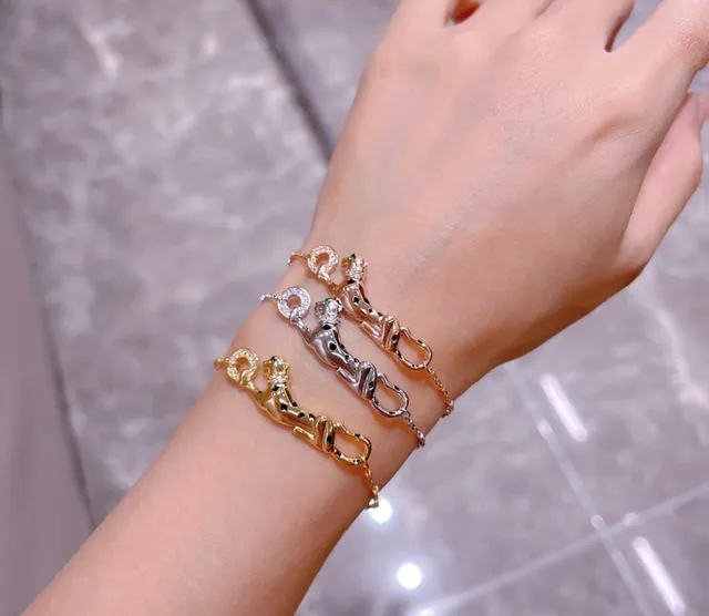 Cartier Panthère Panther Motif Oval-Link Bracelet 7
