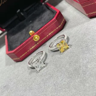 Cartier Yellow Silver Princess-Cut Center Stone Pavé Diamond Band Ring