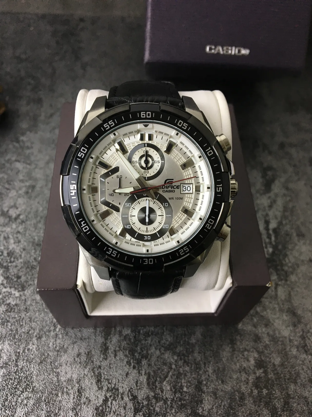 Casio Edifice Chronographe Bracelet en Cuir Noir Montre Sport 2