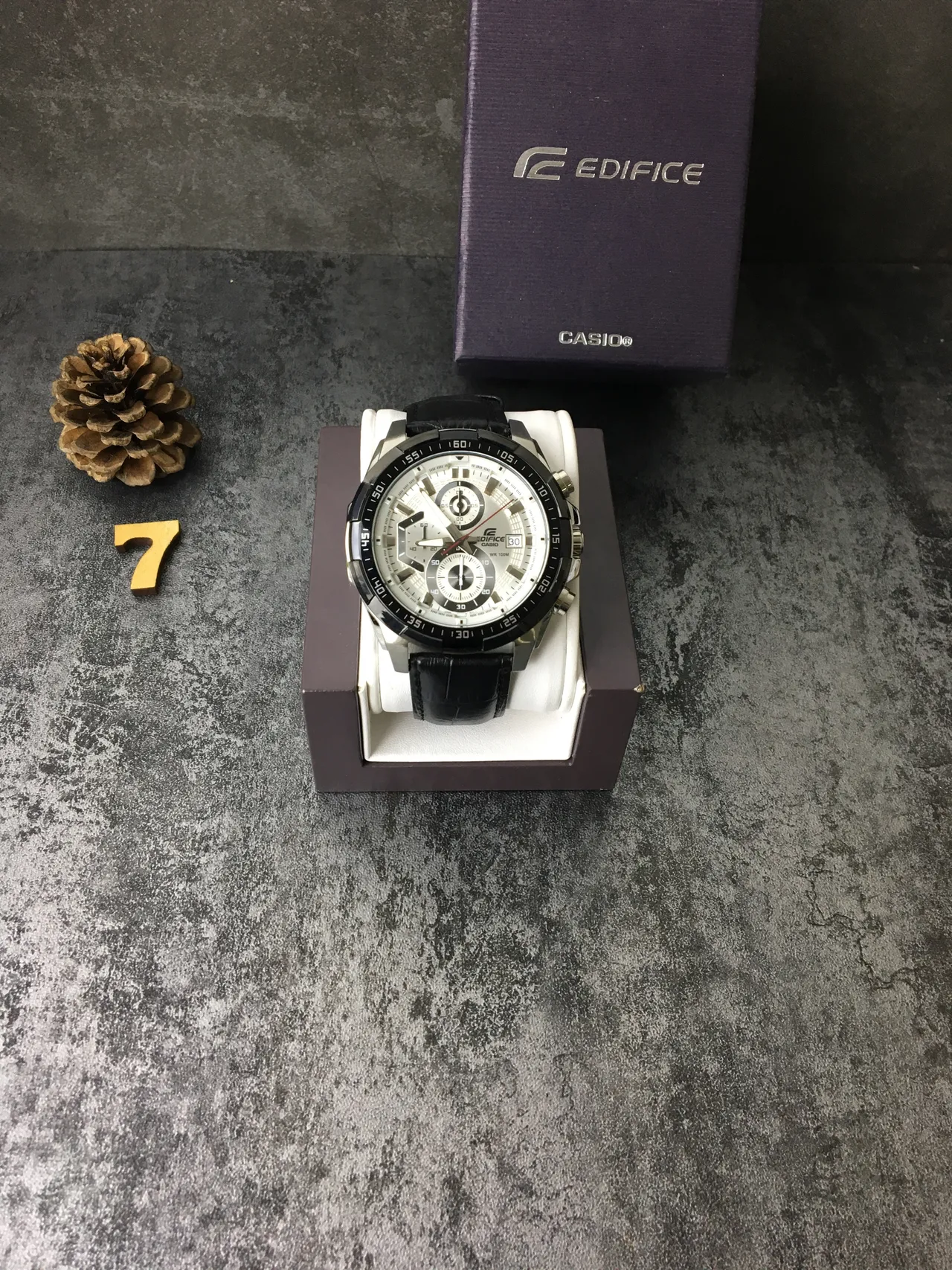 Casio Edifice Chronographe Bracelet en Cuir Noir Montre Sport 3