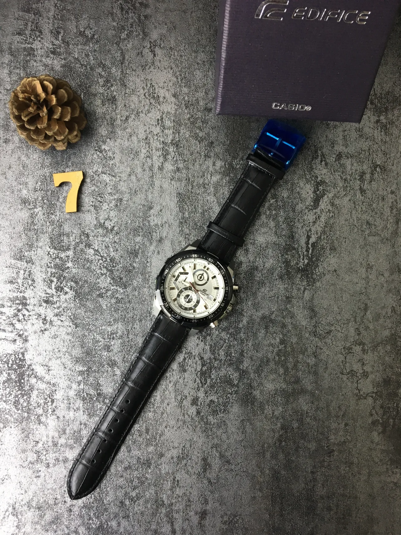 Casio Edifice Chronographe Bracelet en Cuir Noir Montre Sport 6