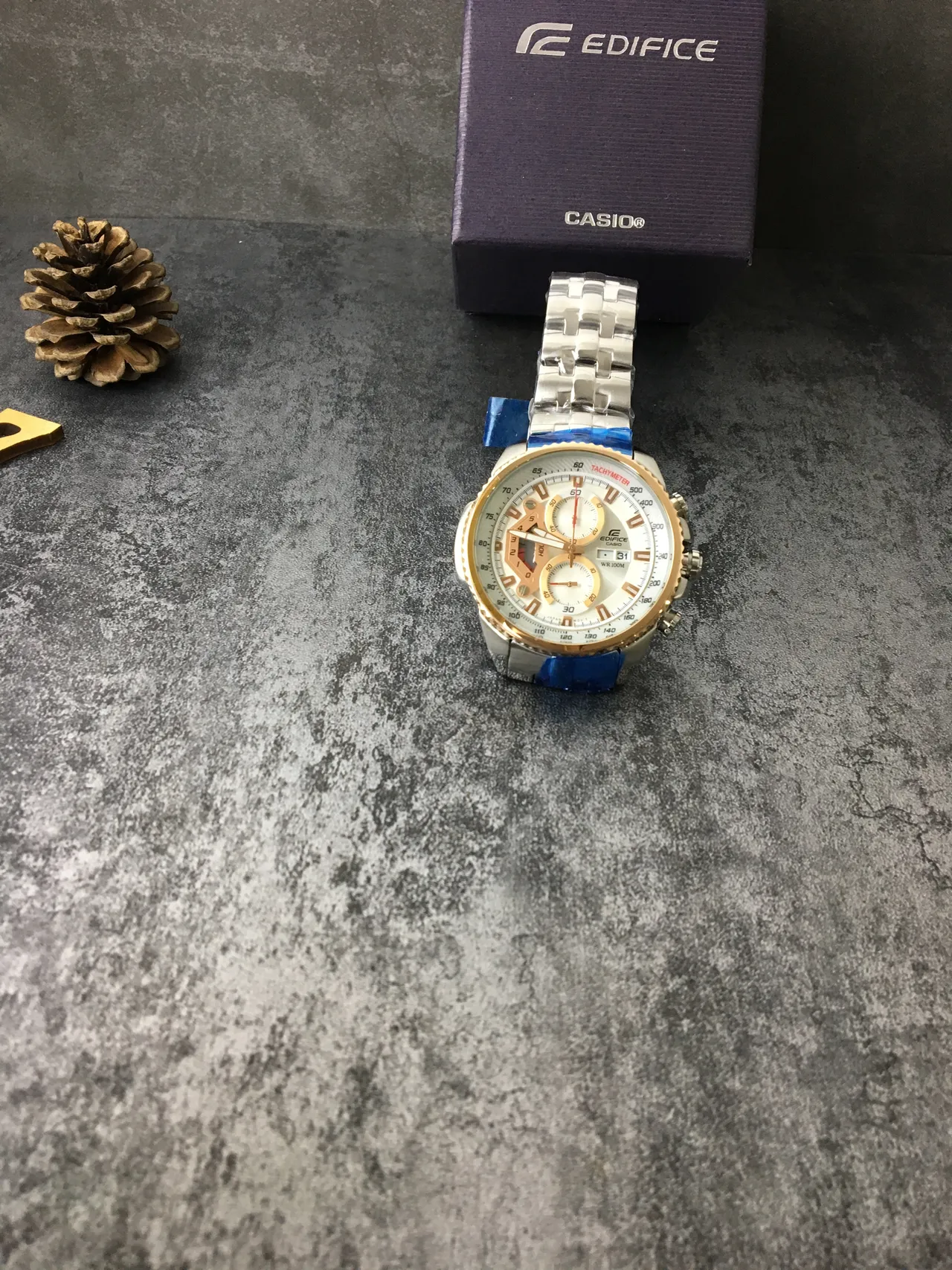 Casio Edifice Plata Oro Cronógrafo Bisel Taquímetro Reloj 6