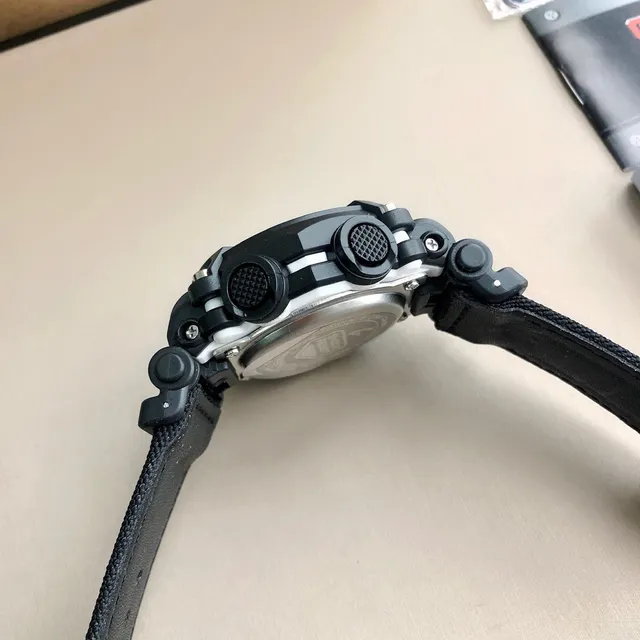 Casio G-Shock GA-100 काला एनालॉग-डिजिटल स्पोर्ट्स वॉच 4