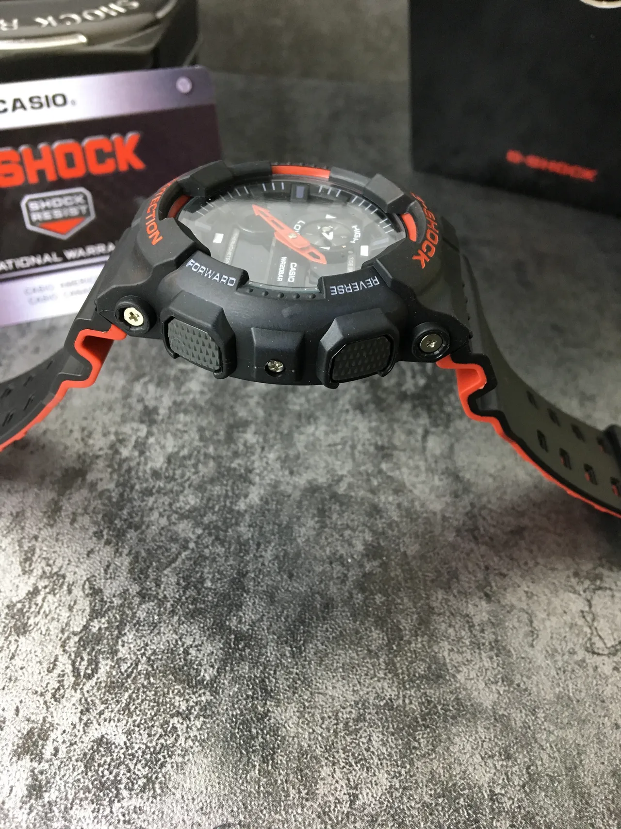 Casio G-Shock GA-100 Reloj Deportivo Negro y Naranja 3