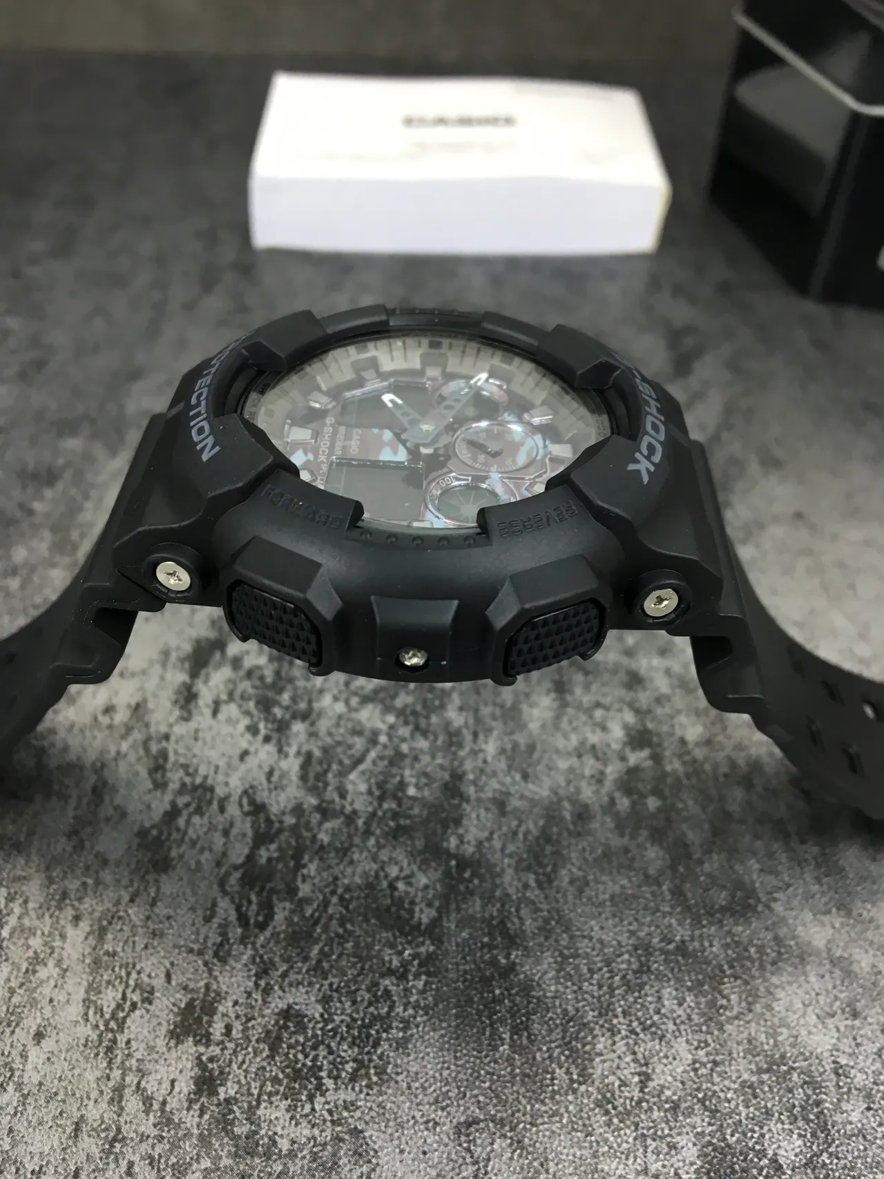 Casio G-Shock GA-100 磨砂黑树脂运动手表 4