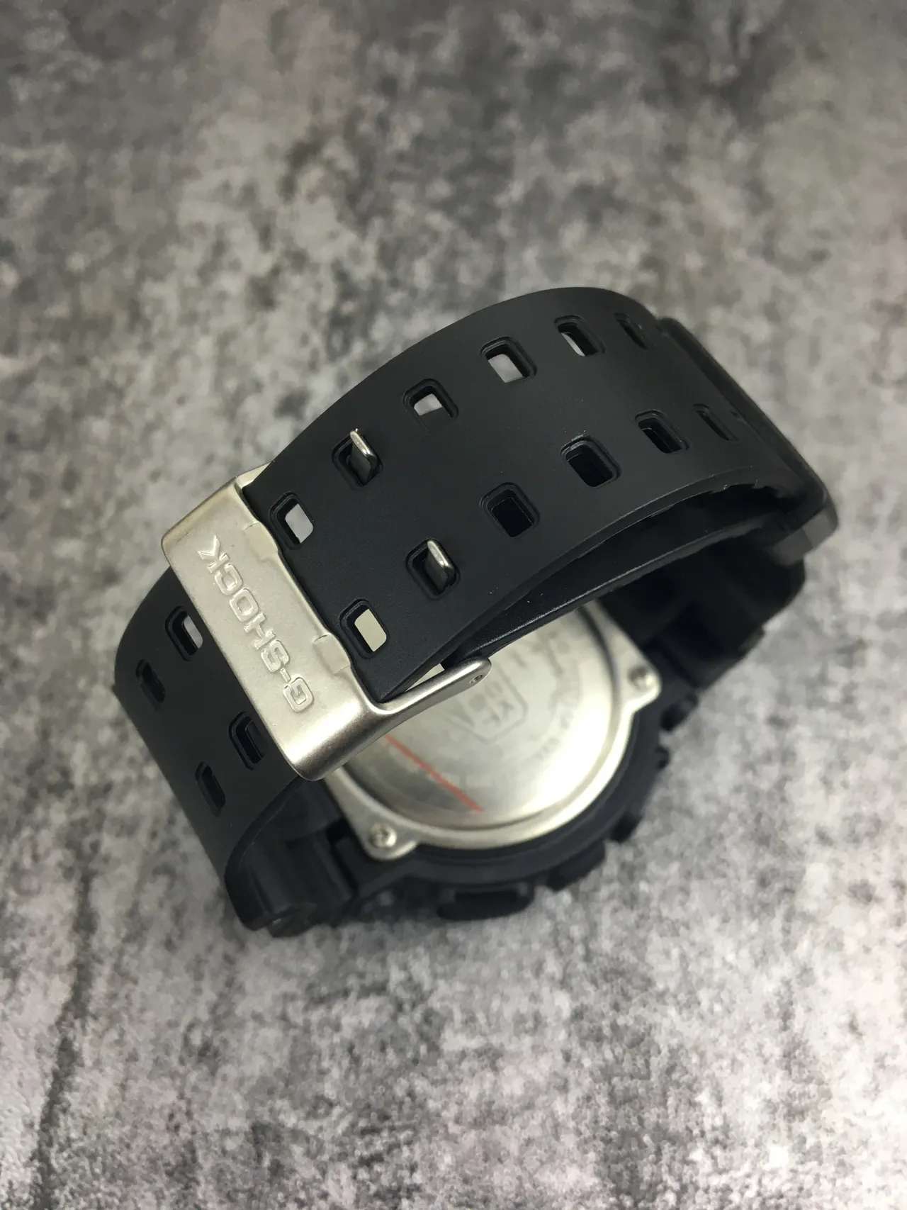 Casio G-Shock GA-100 磨砂黑树脂运动手表 7