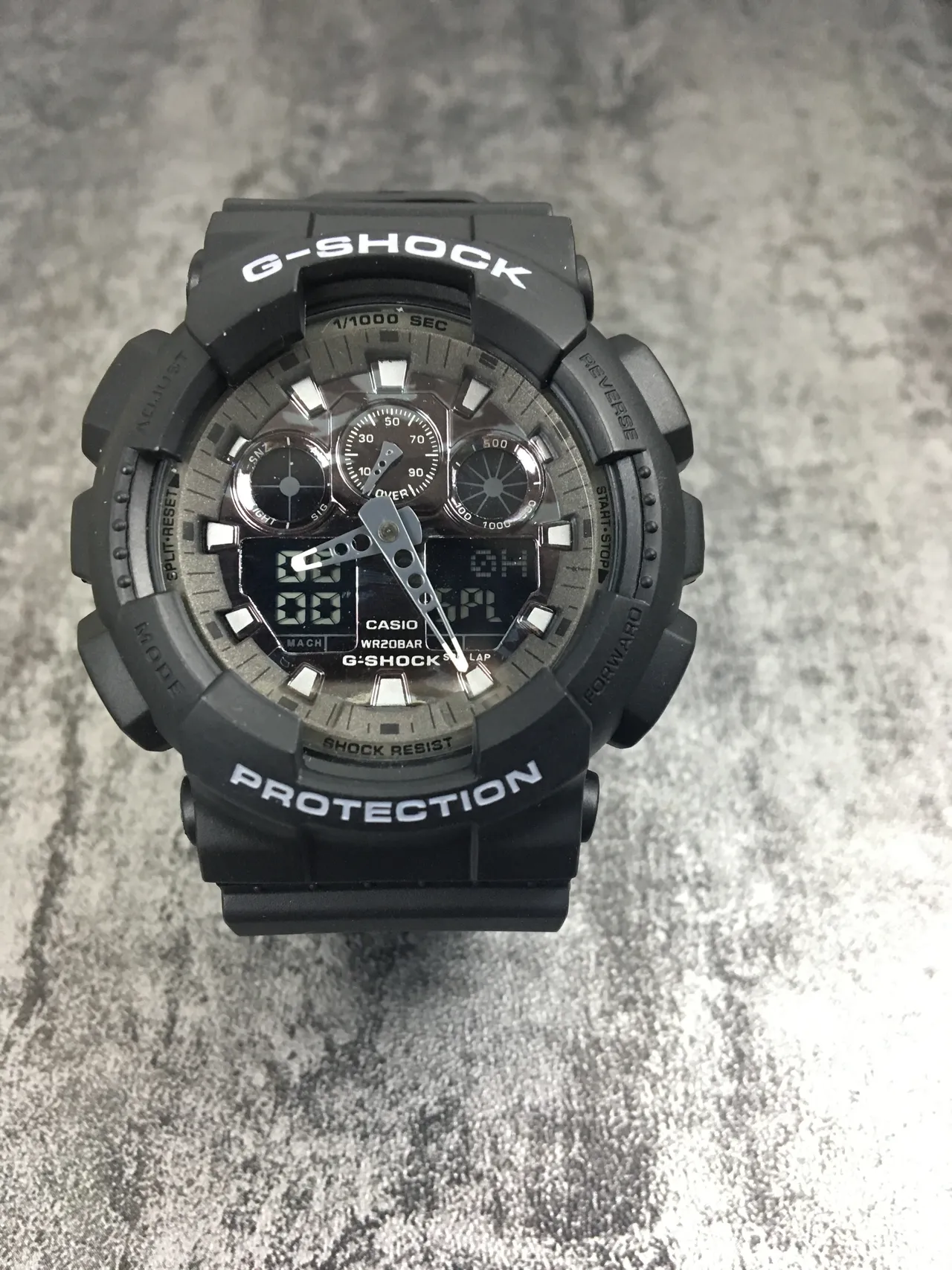 Casio G-Shock GA-100 磨砂黑树脂运动手表 8