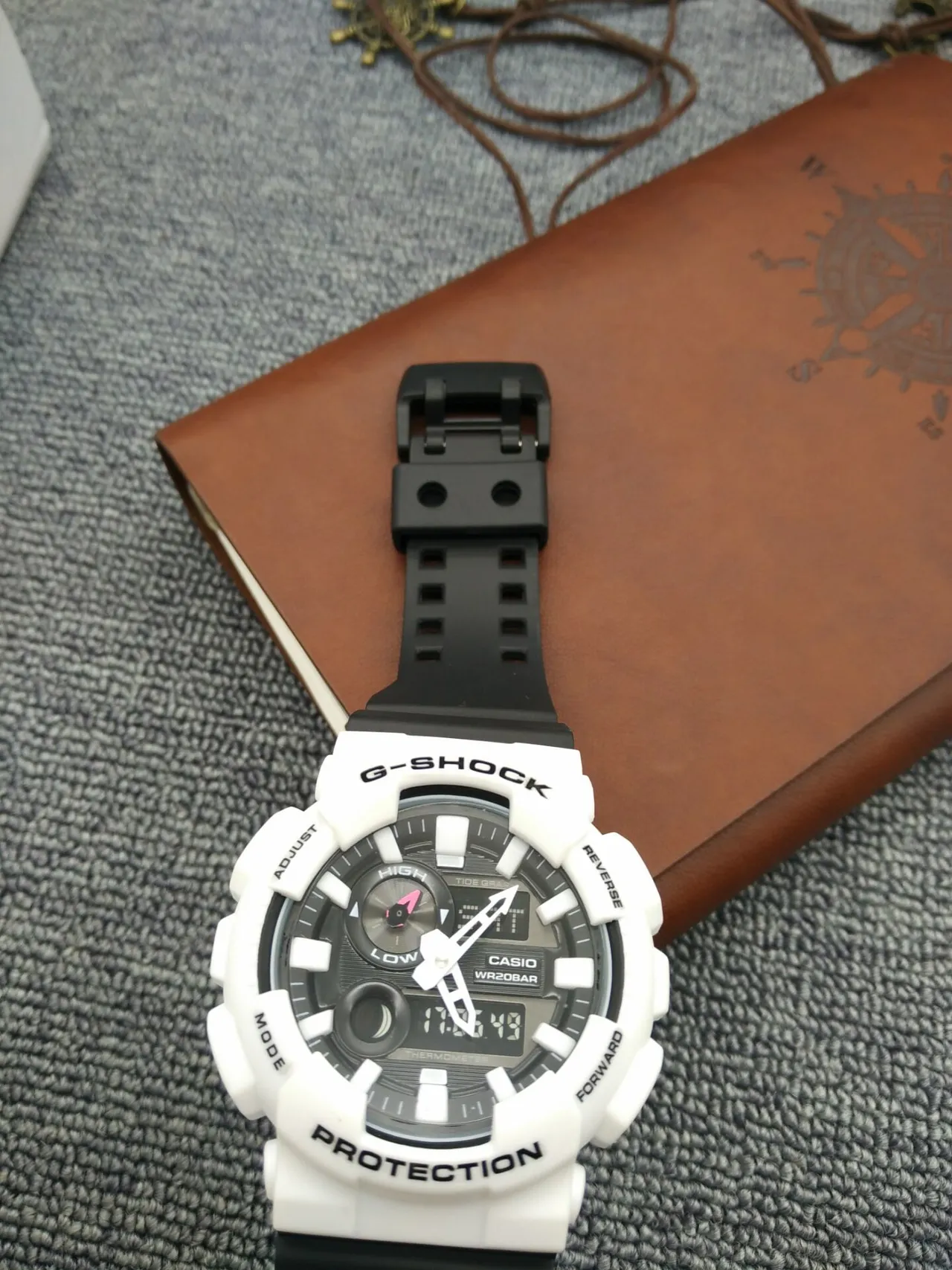 Casio G-Shock GA-100 白黑运动手表 5