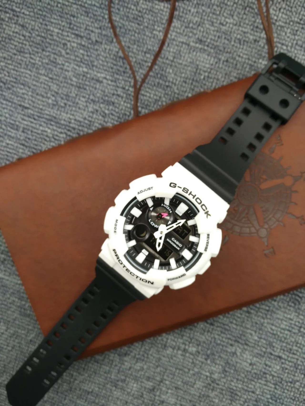 Casio G-Shock GA-100 白黑运动手表 6
