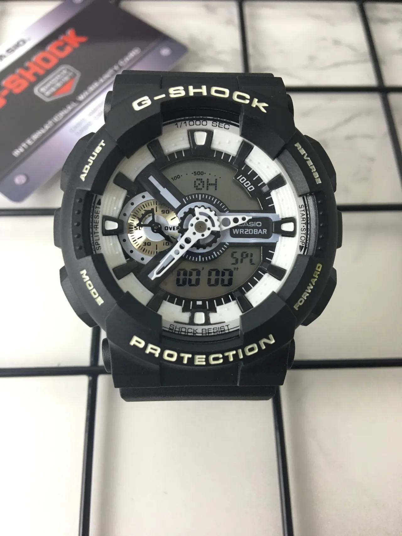 Casio G-Shock GA-110 काला और सफेद स्पोर्ट्स वॉच 3