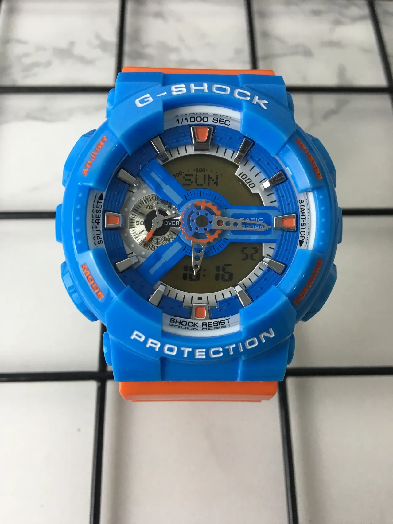 Casio G-Shock GA-110 ساعة رياضية زرقاء وبرتقالية 3
