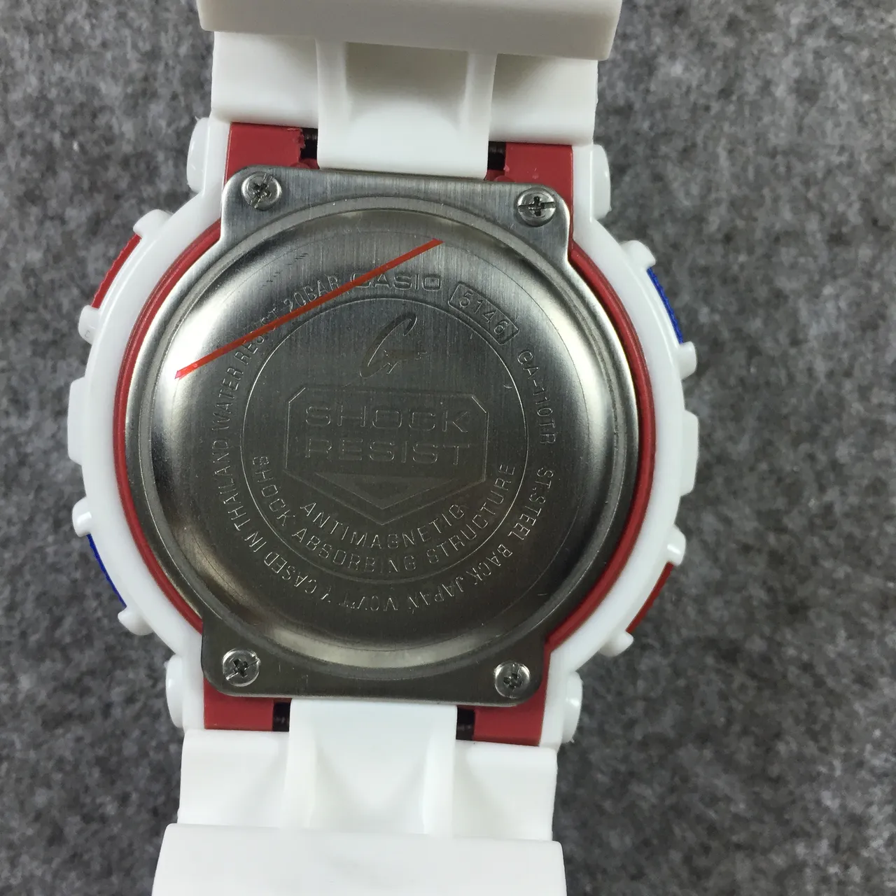 Casio G-Shock GA-110 白红蓝运动手表 9