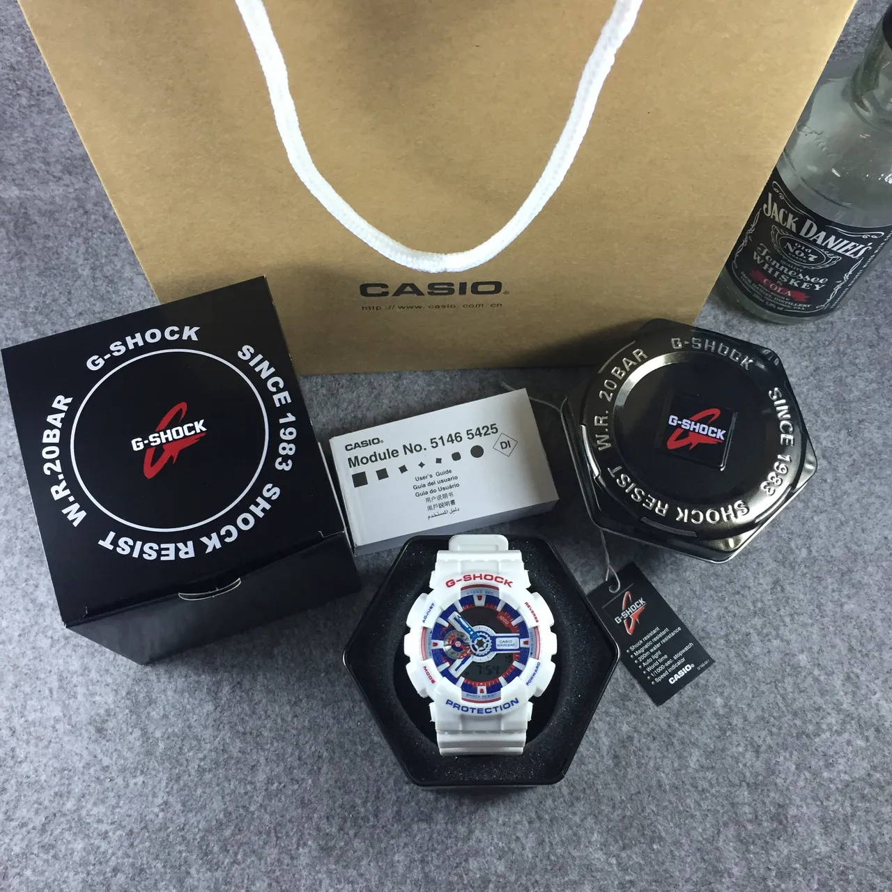 Casio G-Shock GA-110 白红蓝运动手表 13