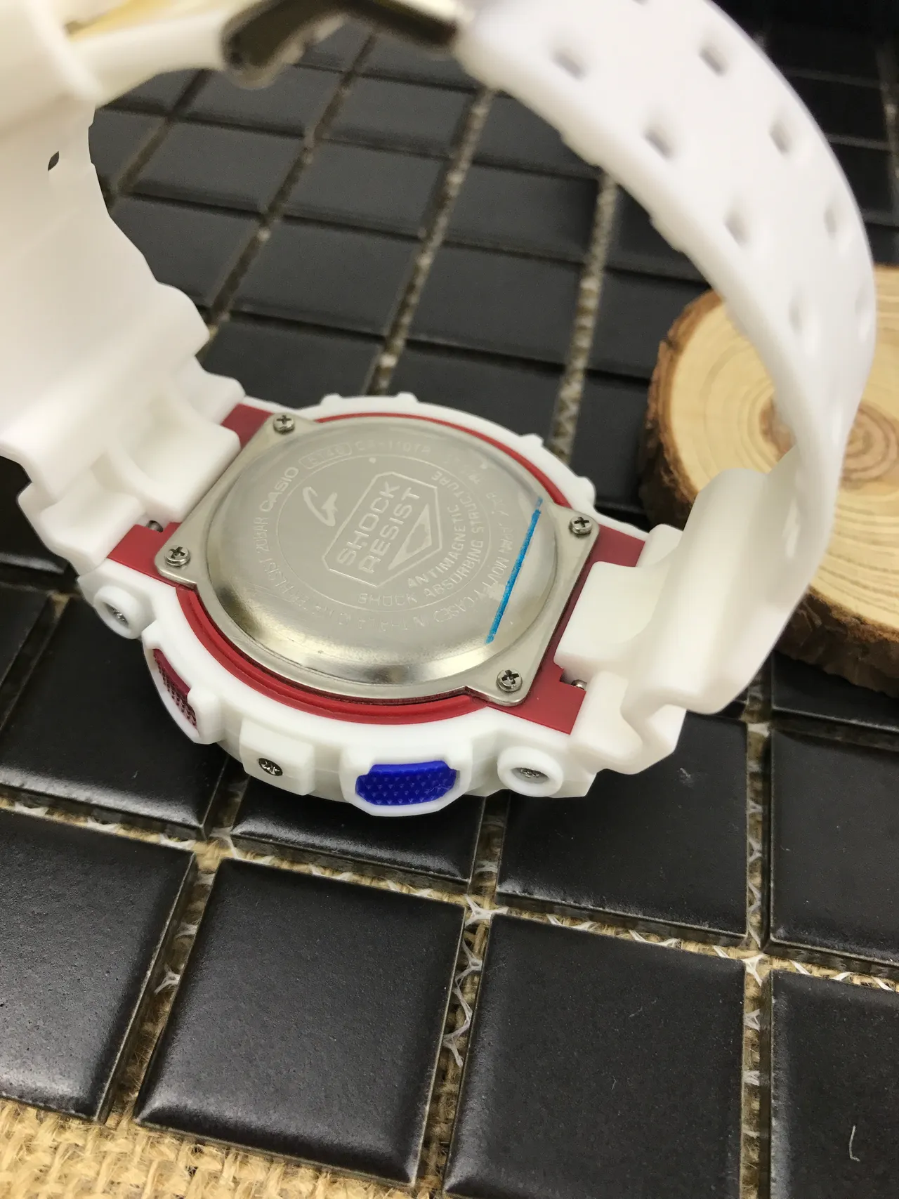 Casio G-Shock GA-110 白红蓝运动手表 14