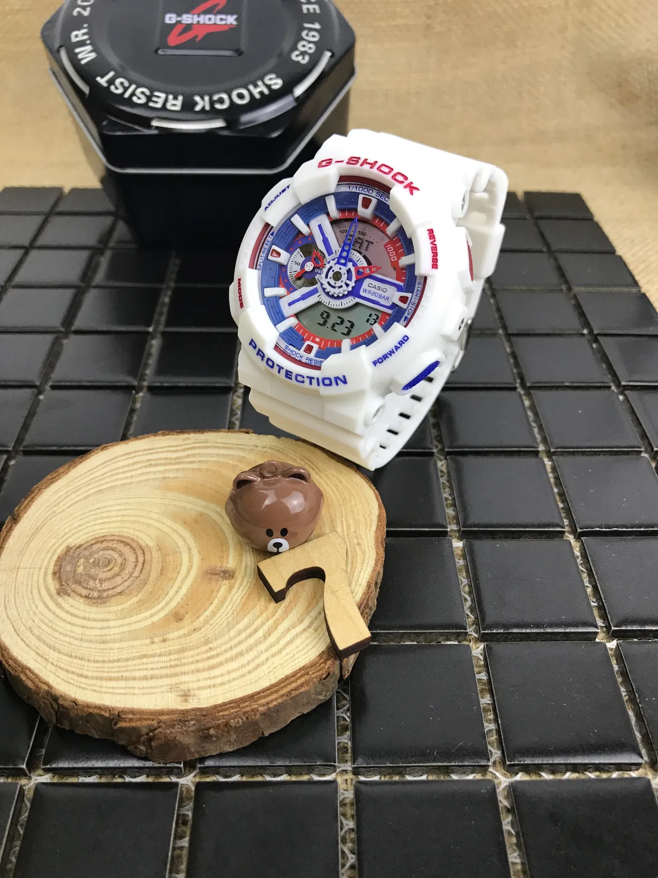 Casio G-Shock GA-110 白红蓝运动手表 16