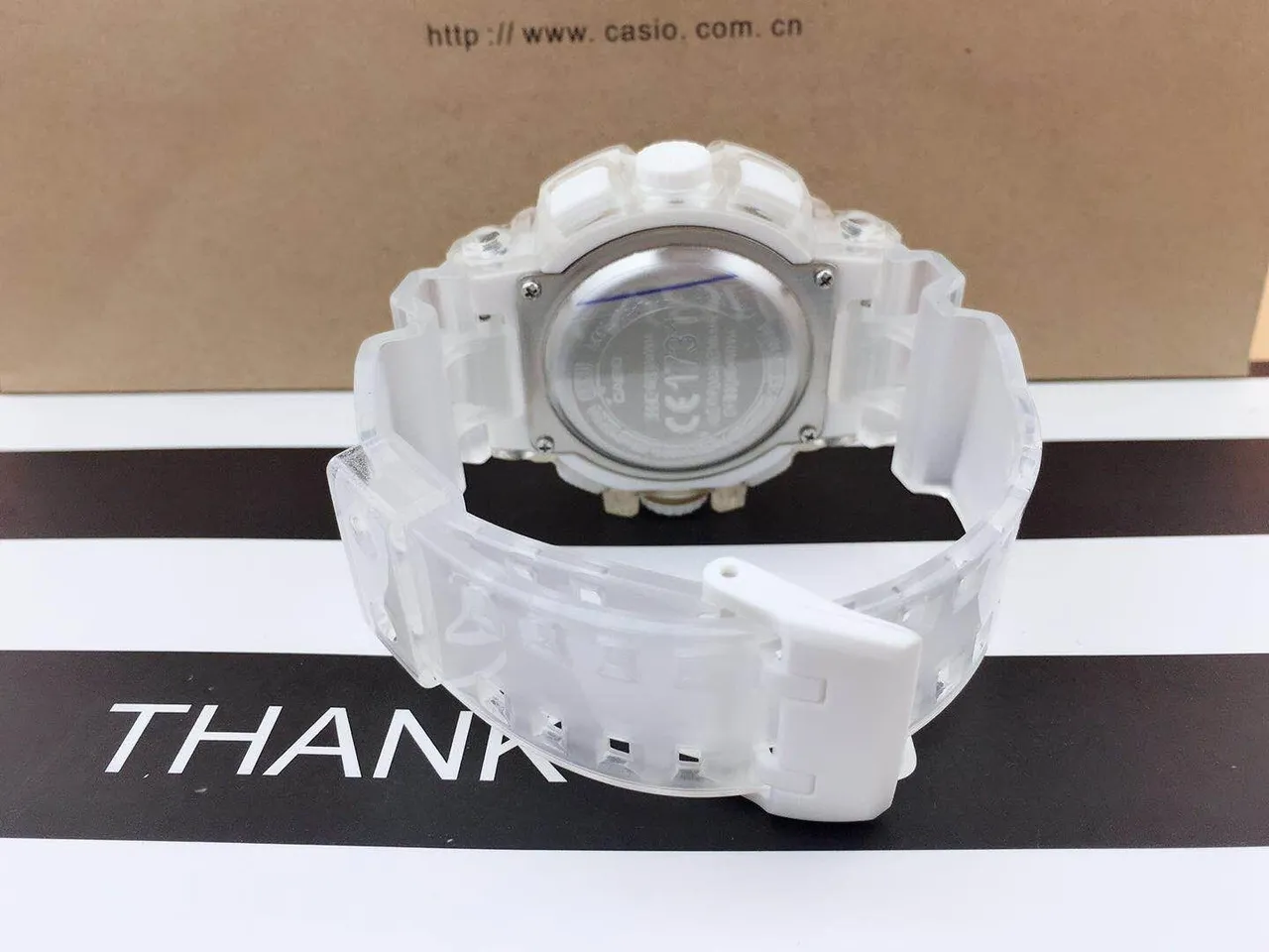 Casio G-Shock GA-B2100 पारदर्शी सफेद और सोने का खेल घड़ी 6