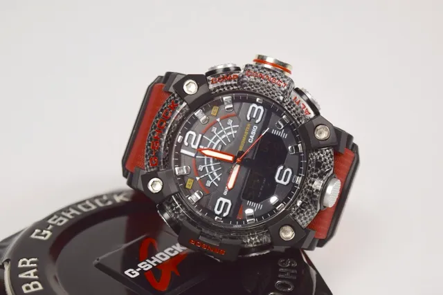 Casio G-Shock Mudmaster Carbon Fiber and Red Sports Watch 2