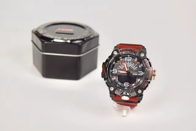 Casio G-Shock Mudmaster Carbon Fiber and Red Sports Watch 5
