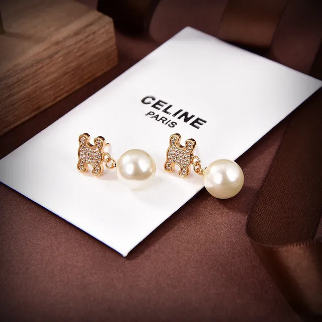 Celine Triomphe Motif Pave Aretes de perlas de tono dorado 3