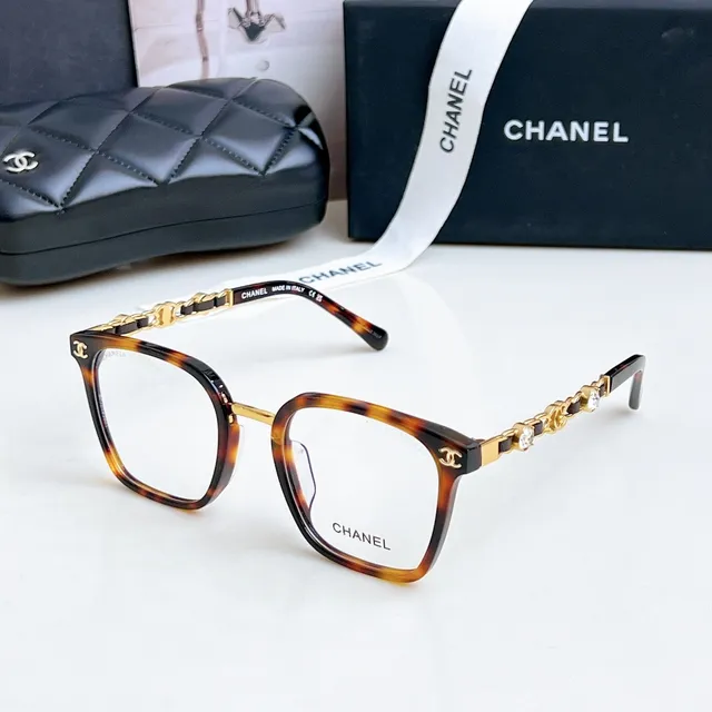 Chanel Black White Rectangular Acetate Frame Chain-Link Temple Detailing Optical Glasses 5