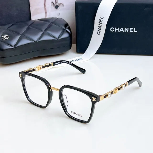Chanel Black White Rectangular Acetate Frame Chain-Link Temple Detailing Optical Glasses 7