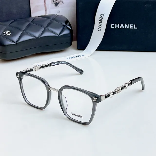 Chanel Black White Rectangular Acetate Frame Chain-Link Temple Detailing Optical Glasses 9