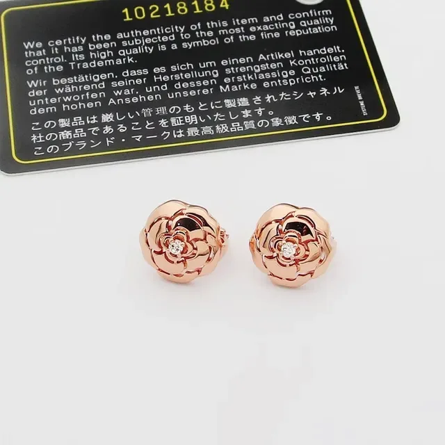 Chanel Camellia 金色花朵镂空金属耳环 5