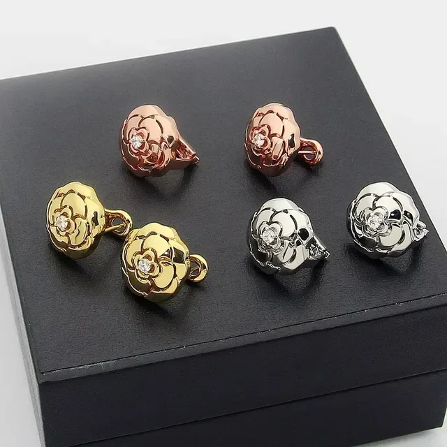 Chanel Camellia 金色花朵镂空金属耳环 7