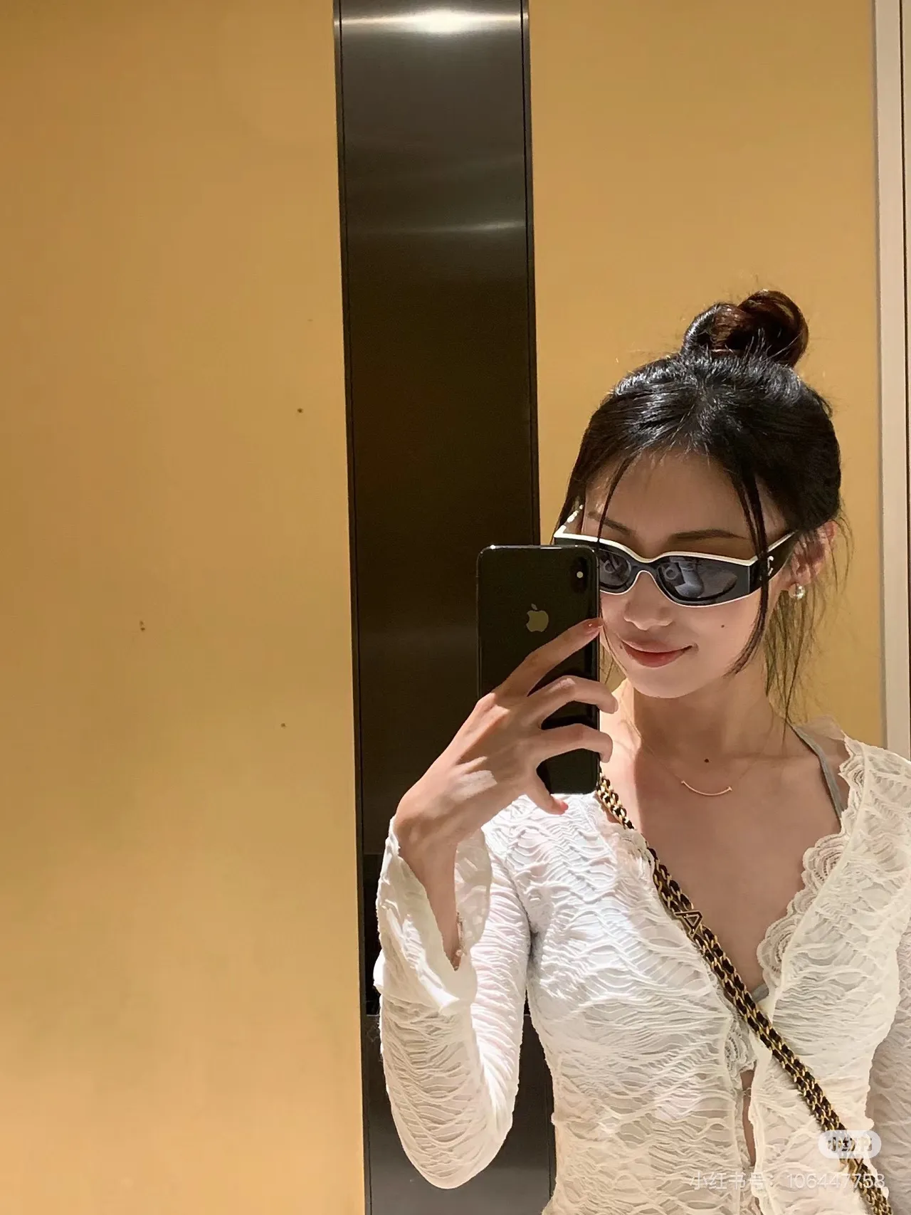 Chanel 猫眼黑米色轮廓细亚克力镜框太阳镜 4