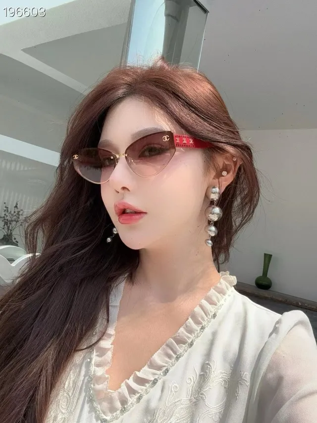 Chanel Cat-Eye Gradient Lens Gafas de sol 5