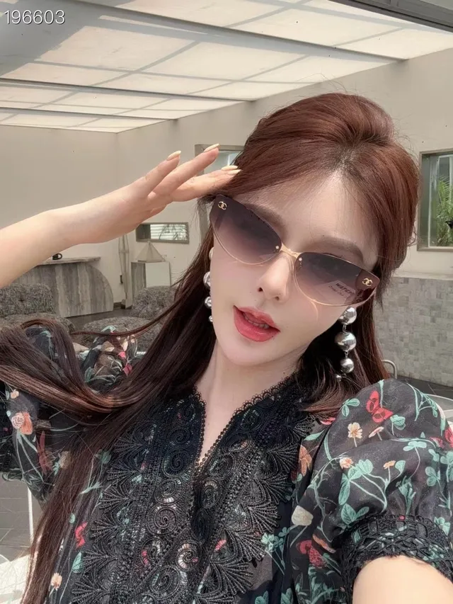 Chanel Cat-Eye Gradient Lens Gafas de sol 7