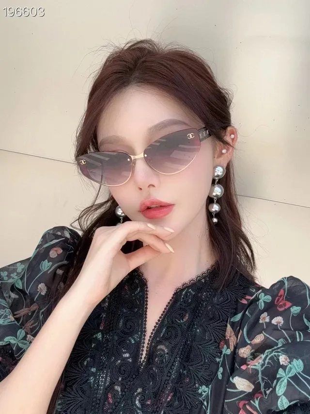 Chanel Cat-Eye Gradient Lens Gafas de sol 9