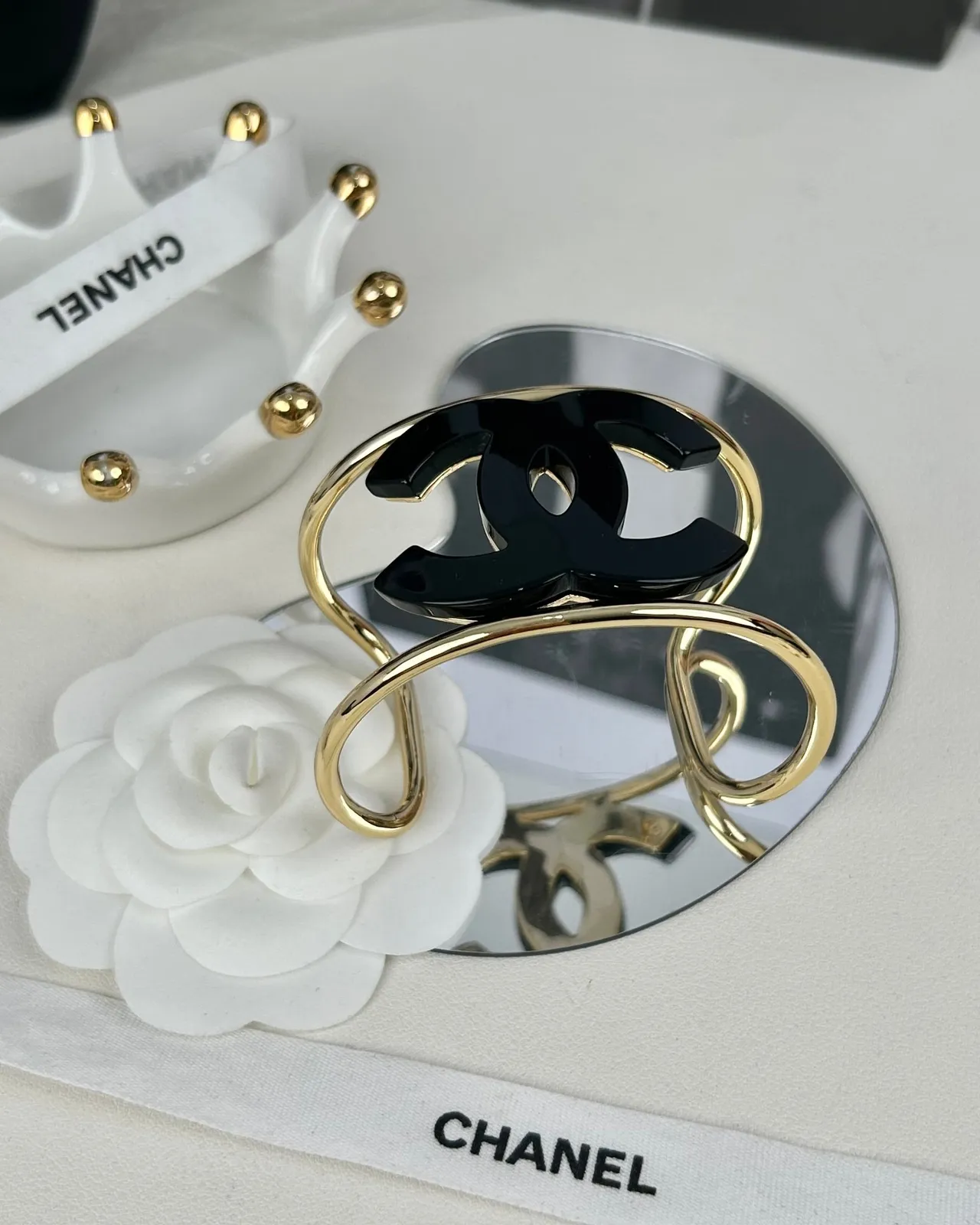 Chanel Classic Flap কালো সোনালী কোয়িল্টেড ডায়মন্ড স্টিচিং CC Turn-Lock ক্লাস্প হ্যান্ডব্যাগ 4
