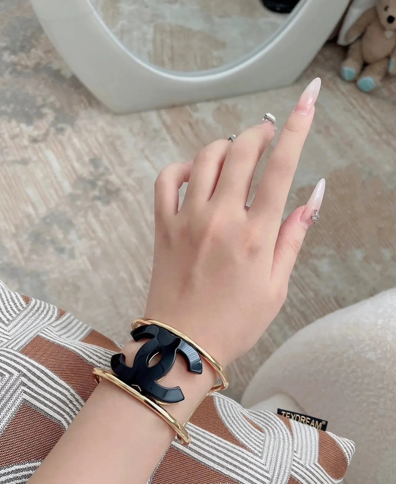 Chanel Classic Flap কালো সোনালী কোয়িল্টেড ডায়মন্ড স্টিচিং CC Turn-Lock ক্লাস্প হ্যান্ডব্যাগ 5