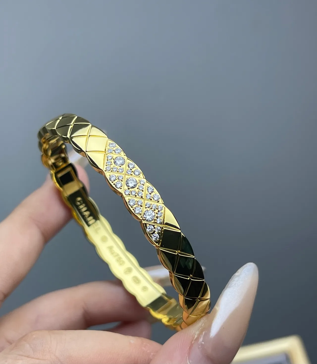 Chanel Coco Crush Bracelets Jonc Cristal Pavé Matelassé 2