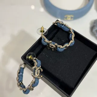 Chanel Cadena Denim Aros Azul Plata Interlocking CC Logo Aretes