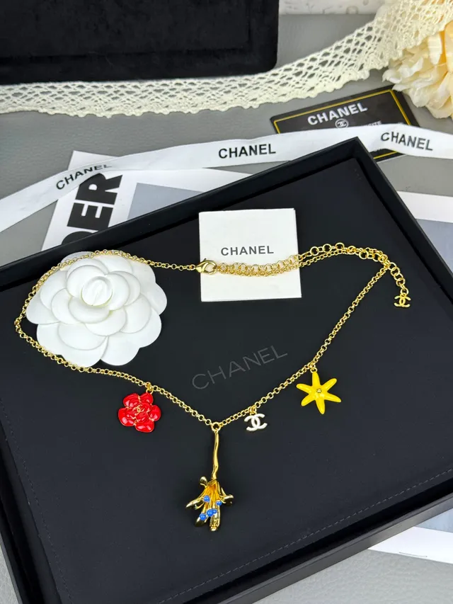 Chanel Charm Floral Or-Ton Émail Collier 8