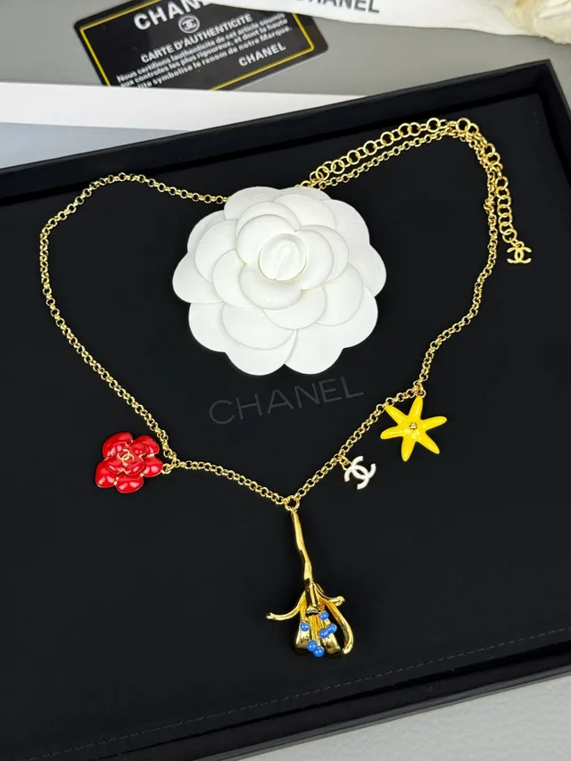Chanel Charm Floral Or-Ton Émail Collier 9