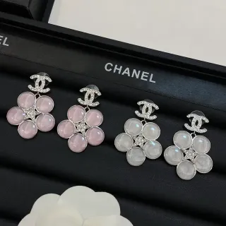 Chanel Brincos Florais Cluster Cabochon