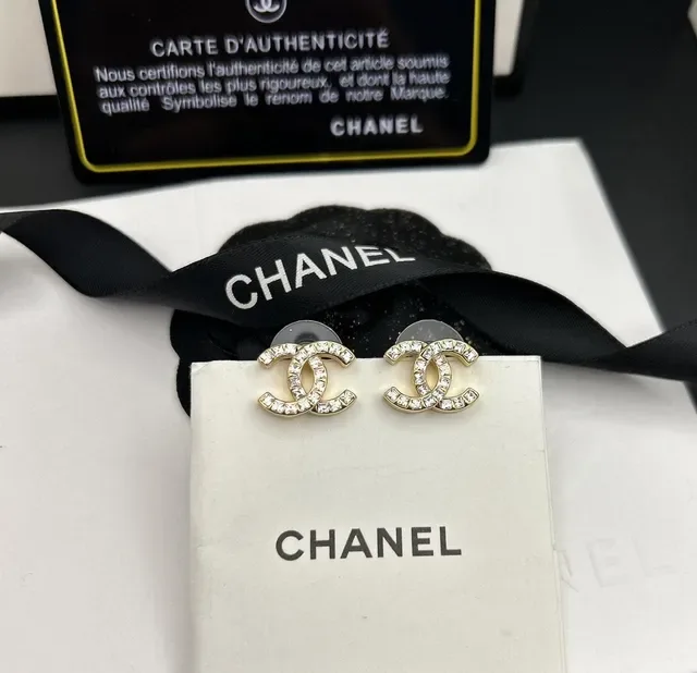 Chanel Interlocking CC Pavé Crystal Stud Earrings 3