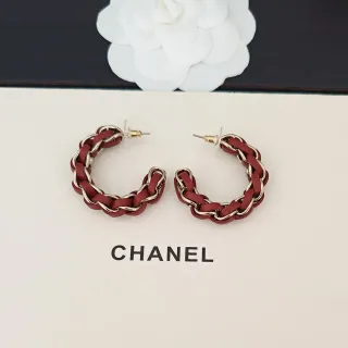 Chanel حلقات الأذن المصنوعة من الجلد المتشابك والسلسلة