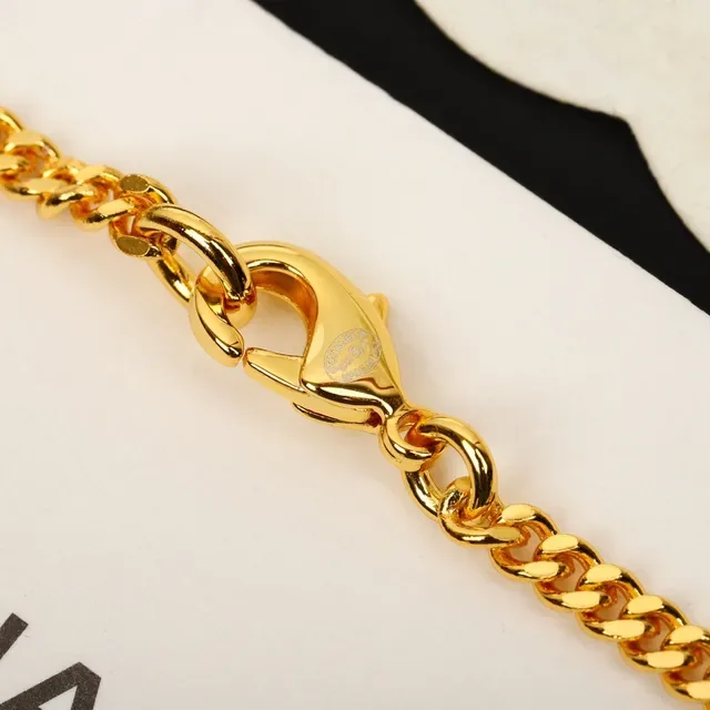 Chanel Pearl Necklace Gold Beige Curb-Link Chain Single Cultured Pendant Necklace 2