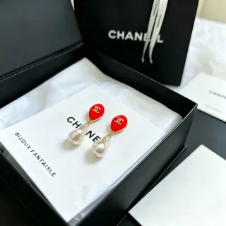 Chanel Pendientes de Esmalte Rojo y Perla Barroca